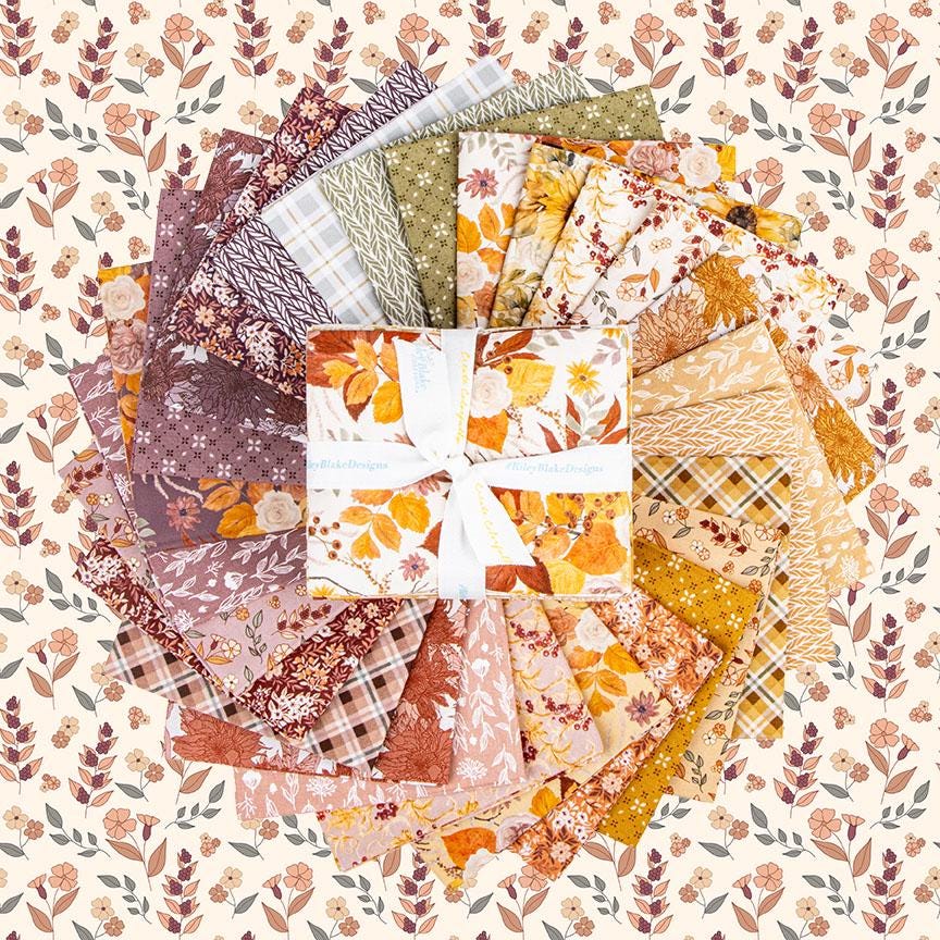 This Fat Quarter precut bundle includes 27 pieces from the Evening on the Prairie collection by Modern Prairie for Riley Blake Designs.
- 18"x22"