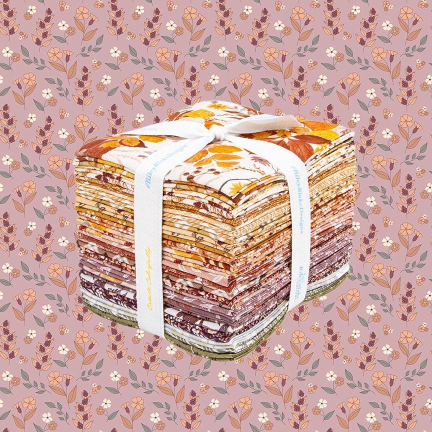 This Fat Quarter precut bundle includes 27 pieces from the Evening on the Prairie collection by Modern Prairie for Riley Blake Designs.
- 18"x22"
