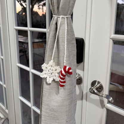 Crochet Christmas Curtain Tieback