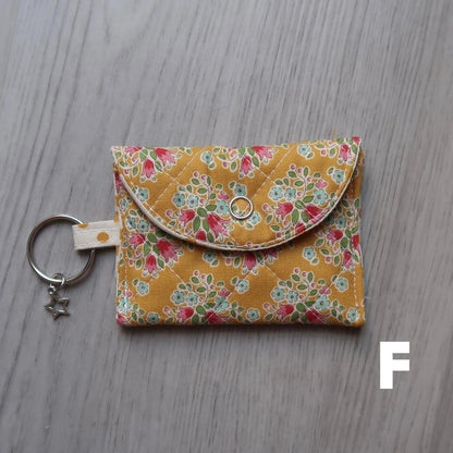 Fits airpods pro/airpods pro 2 & 3
Handmade quilted airpods case with a star charm. Made with high quality 100% cotton fabric from&nbsp;Tilda Creating Memories Spring Collection!
Includes a key ring so you can attach it to whatever you want, &amp; make bringing your headphones with you anywhere easier! *airpods not included*