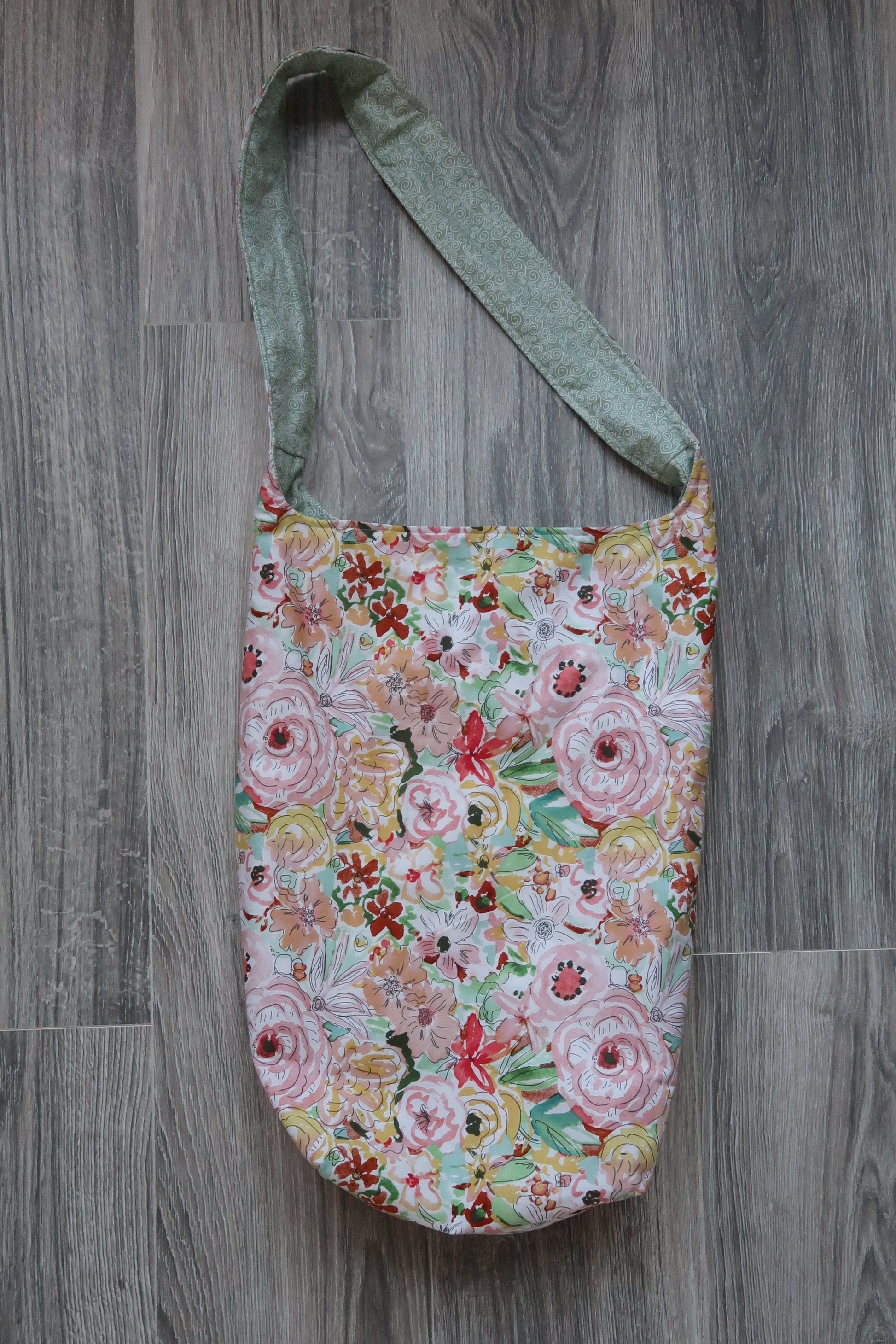 yoga mat bag cotton fabric Floral patterned bag with light green inner lining